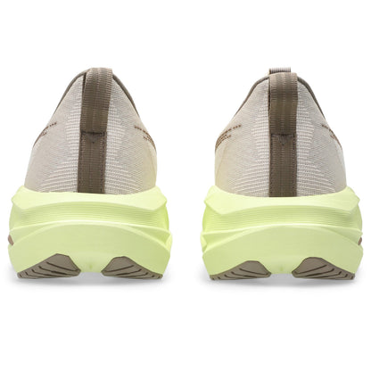 ASICS Novablast 5 Femme Beige-Vert citron / Mineral Beige-Taupe Grey — vue arrière (1012B765-250)